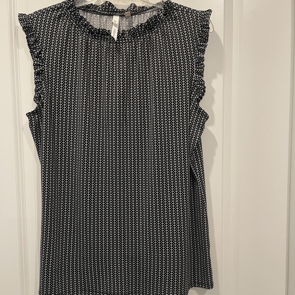 NY COLLECTION Black and White Sleeveless Top